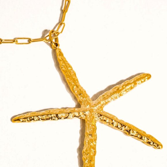 Suki 18K Gold Statement Star Necklace - Picture 5 of 5